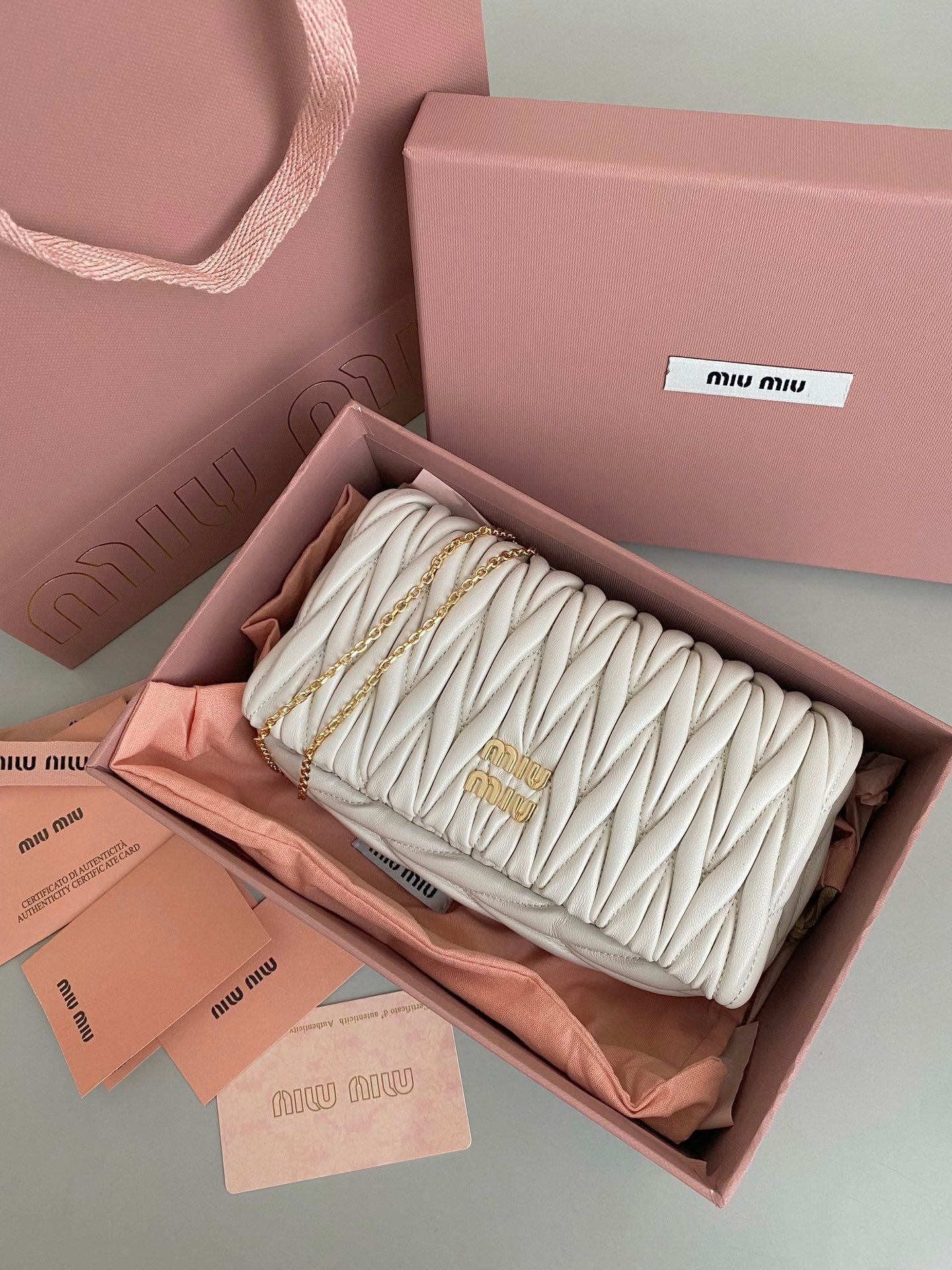 72b0b1bfbdb63c8c94deb472954c29ee39360ef7