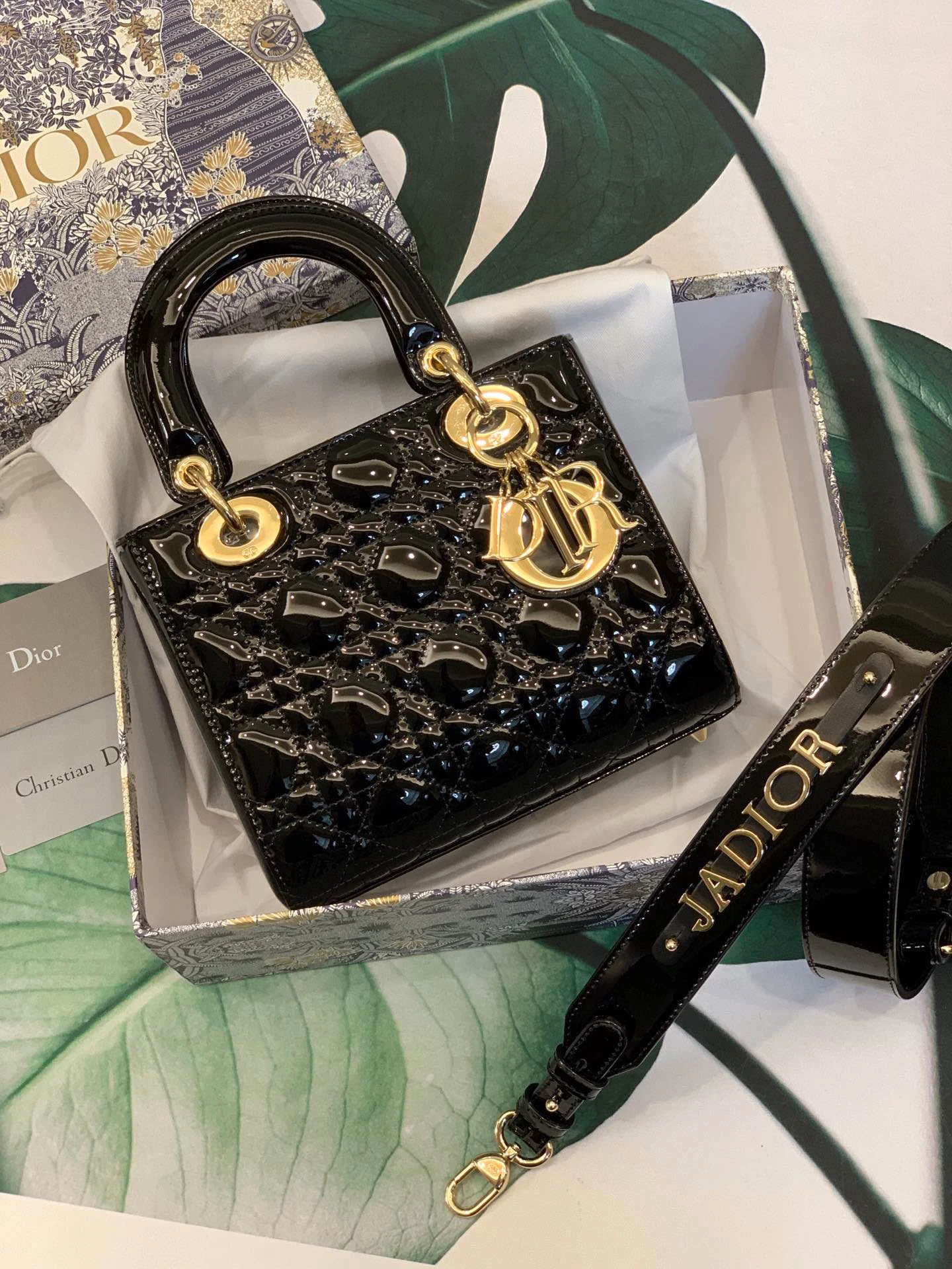 i2c401906857f941a3d9db410454ab482