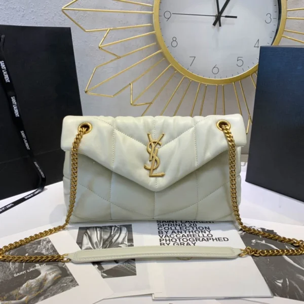 Lambskin bag Size: 29x17x11cm Model: 577476