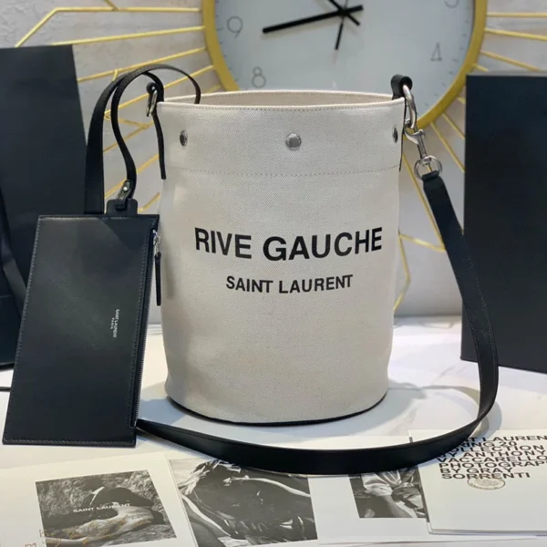 Bucket bag Model: 669299 Size: 20cm 30cm 28.5cm.