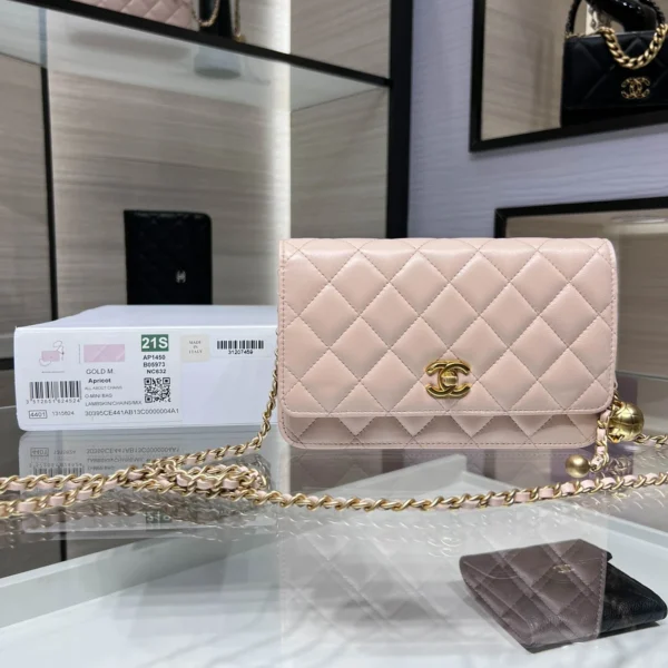 Exquisite Metal Ball Size: 19 Model: AP1450Y8680