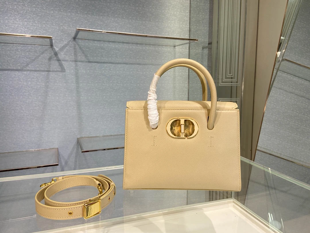 id8b5fc67c4b38b38d429cb39551b7059