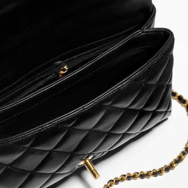 CHANEL SMALL FLAP BAG