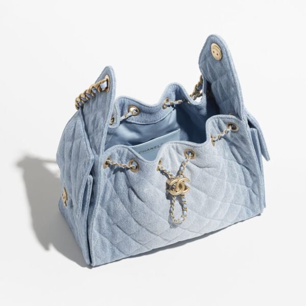 CHANEL 25 Small Handbag