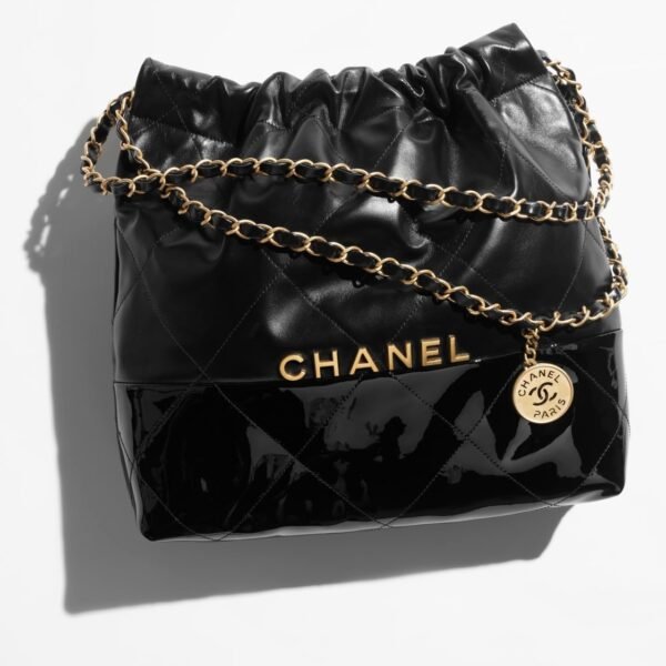 CHANEL 22 SMALL HANDBAG