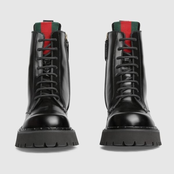 Womens ankle boot with Web