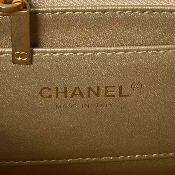 Chanel AS5011 Flap bag Shiny Lambskin Imitation Pearls & Gold-Tone Metal White