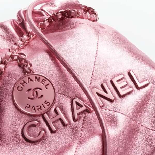 CHANEL 22 MINI HANDBAG