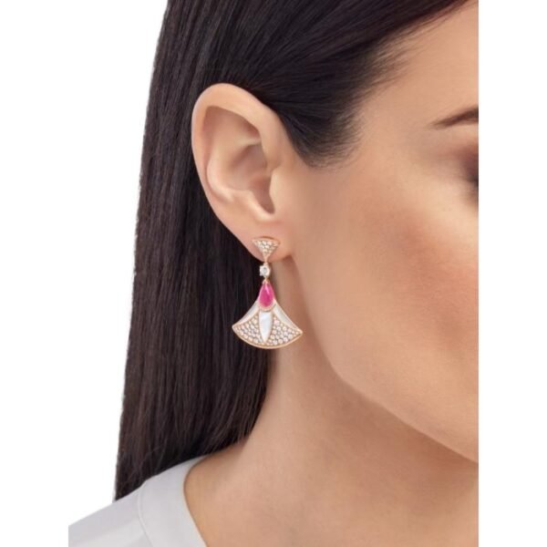 DIVAS’ DREAM earrings