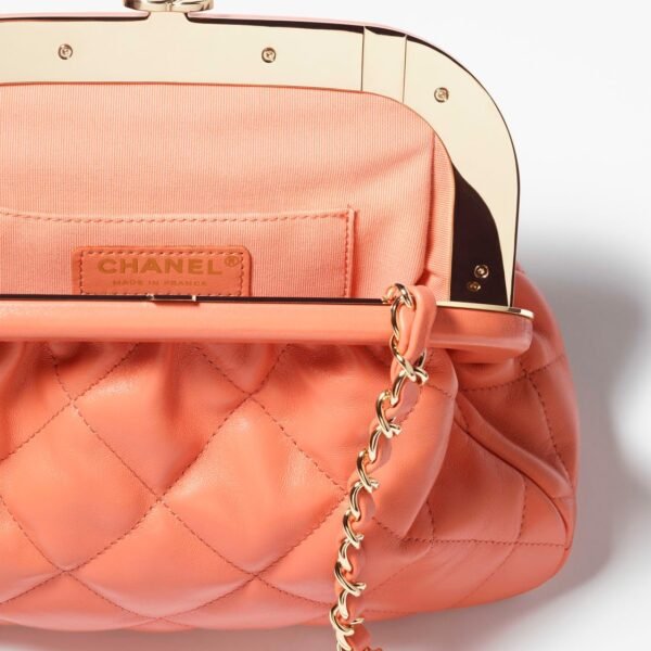 CHANEL CLUTCH