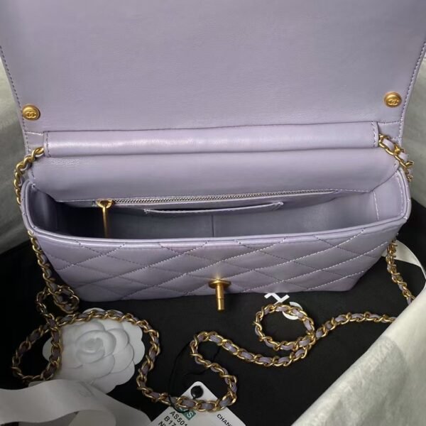 Chanel AS5011 Flap bag Shiny Lambskin Imitation Pearls & Gold-Tone Metal Light Purple