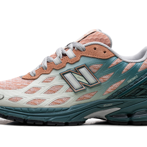 1906W "New Spruce Light Sparrow"