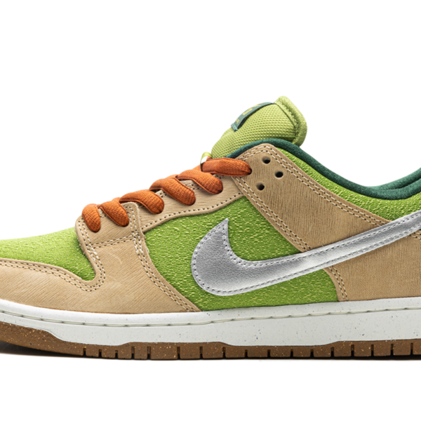 SB Dunk Low "Escargot" FQ7585 200