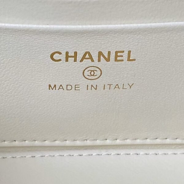 Chanel AP3804 Clutch Lambskin Cosmetic Bag With Pearl Handle White