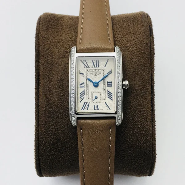 Longines Crocodile Series Diameter: 20.8*32mm