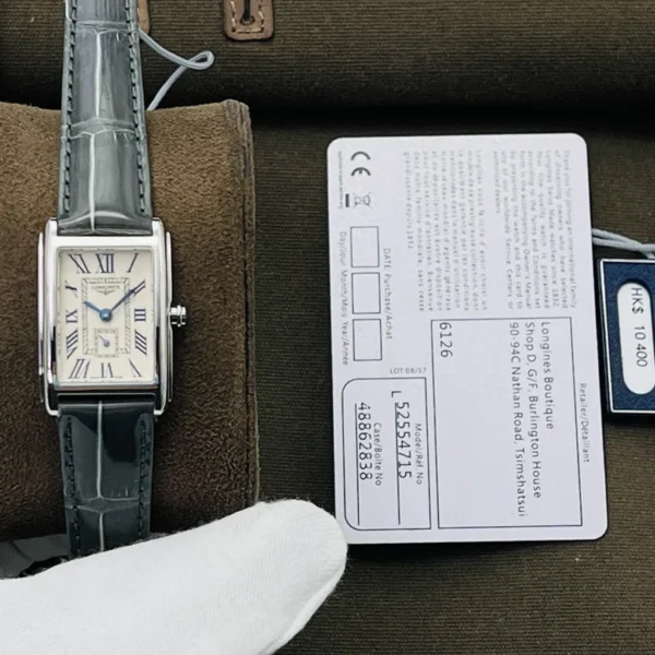 Longines Crocodile Series Diameter: 20.8*32mm