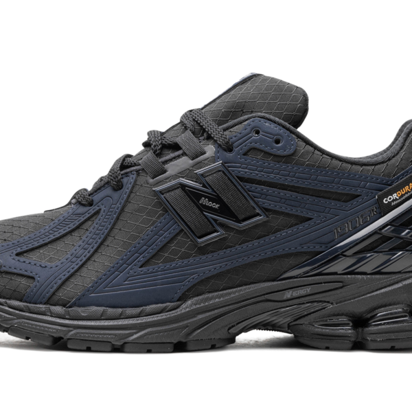 1906R "Outerspace/Black/Black" M1906RWE