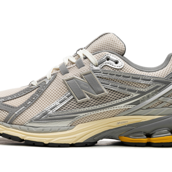 1906R "Metallic Silver Yellow" M1906RRD