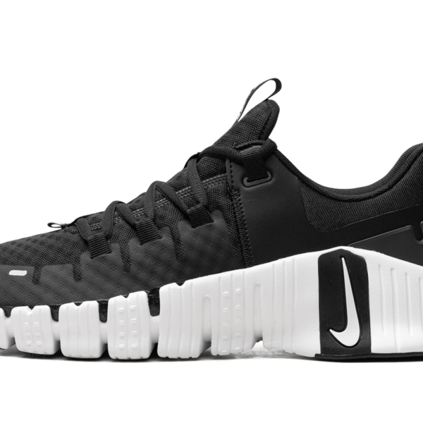 Free Metcon 5 "Black / White" DV3949 001