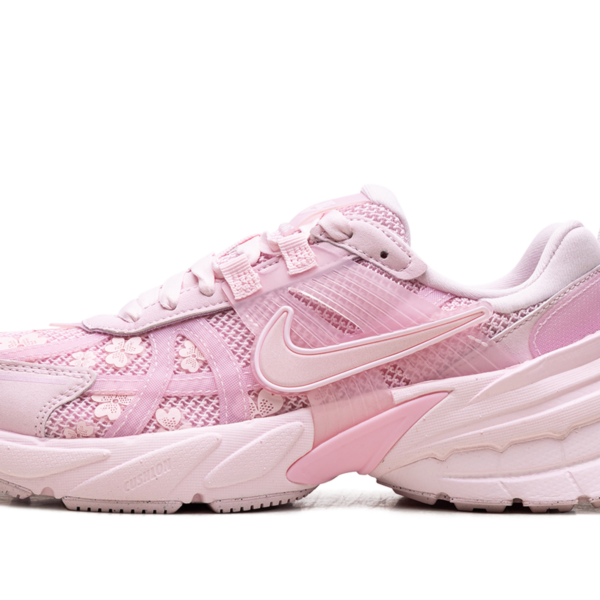 V2K Run WMNS "Pink Foam Arctic Pink" HJ5269 600